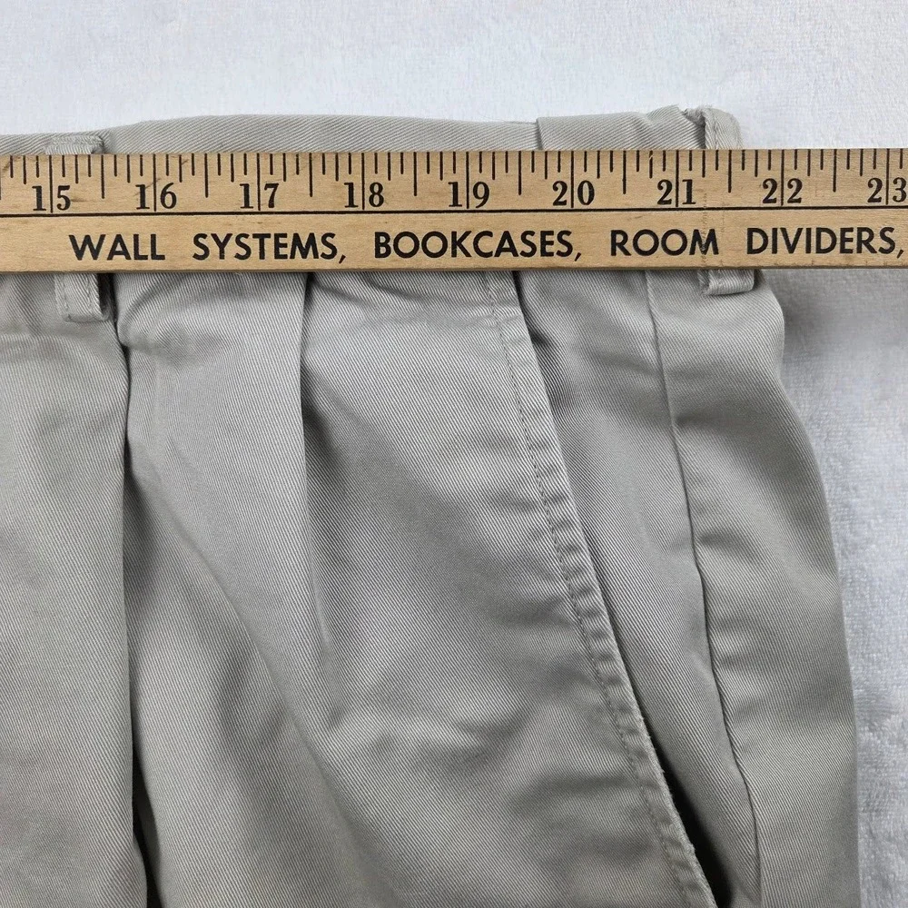 Haggar Chino Shorts Mens 44 Khaki Tan Flat Front Casual Classic Fit Excellent